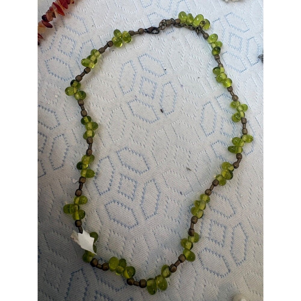 green glass teardrop vintage necklace